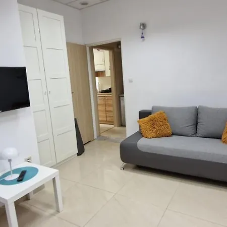 Rodzinne Zacisze: Pet-friendly Family Haven With Parking